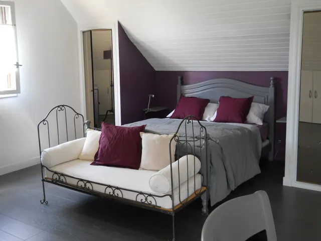 Le clos devant le jeu