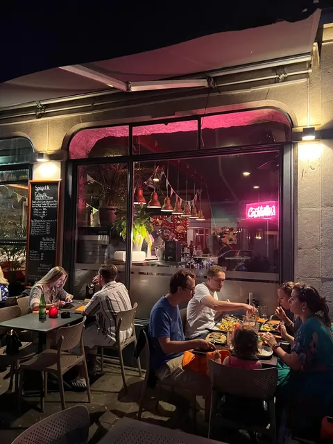 Le 71 Bar Restaurant