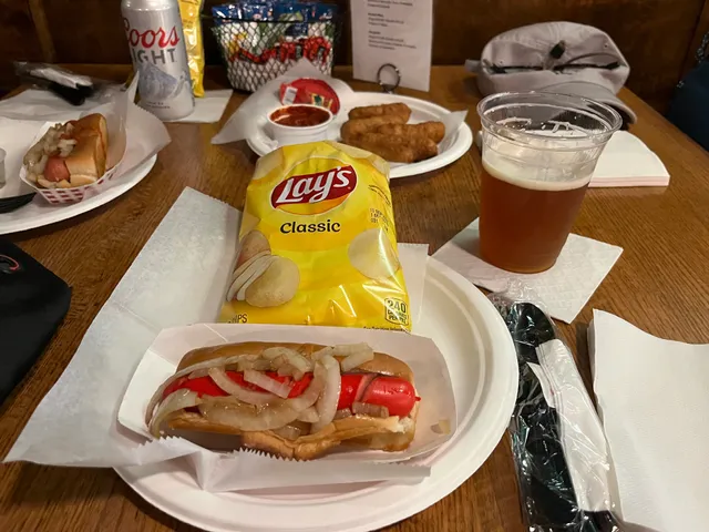 Refueler Pub & Grill