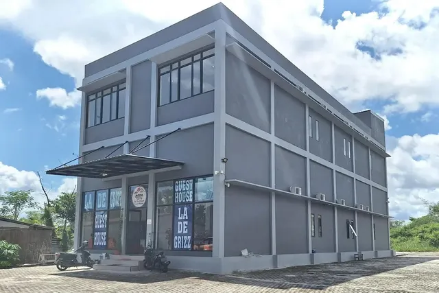 Urbanview Hotel Syariah La De Grizz Sampit by RedDoorz