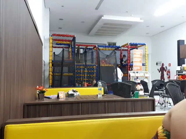 Crystal ice cream shop & fast food