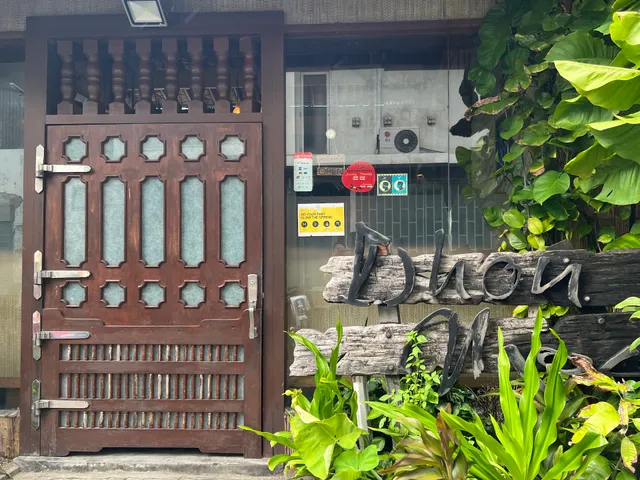 Dhon Manik Thai Restaurant