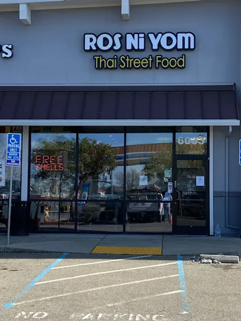Rosniyom Thai Street Food-Livermore