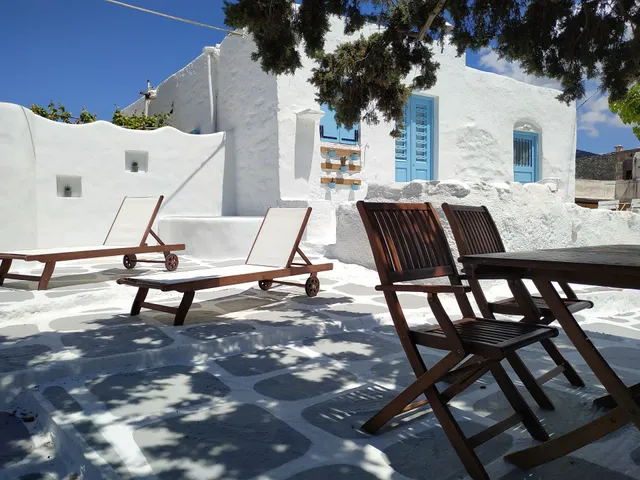 Danae cycladic house est 1880