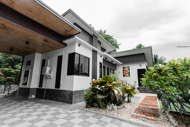 Ying yang House