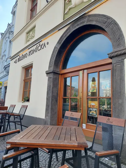 U BÍLÉHO KONÍČKA