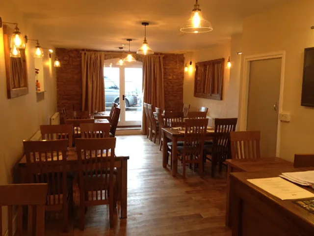 The Three Horseshoes