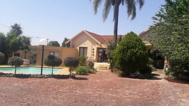 44 On Livingstone Guesthouse