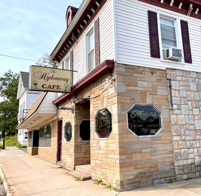 Hyde Away Cafe