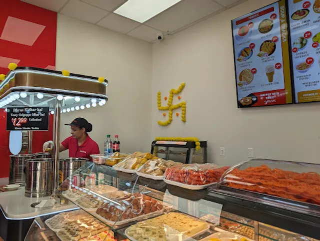 Chat Hut Sweets & Restaurant