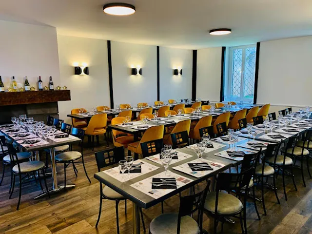 Les Lokaux, bar restaurant