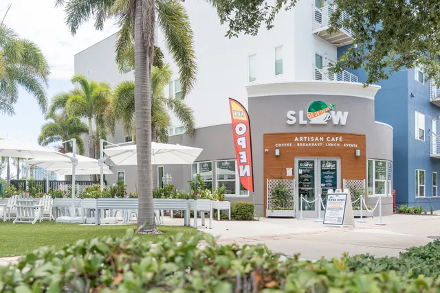 SLOW… Or On-The-Go™ Café