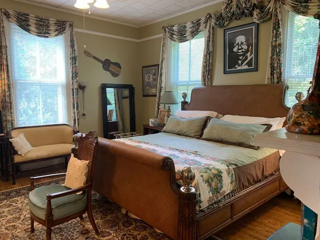 Inn Upon River Moon Plantation Blues Bed & Breakfast