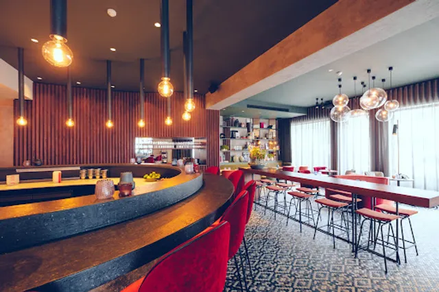 U Eat & Sleep Antwerp