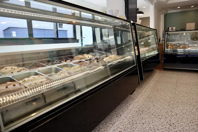 Bennie Adam Ice Cream Bulimba