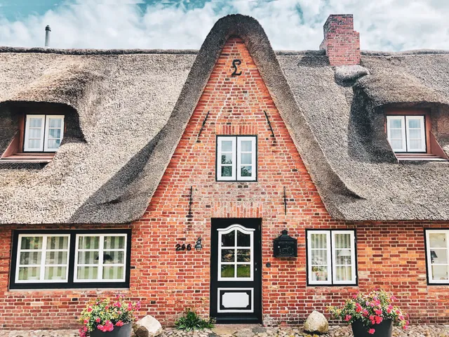 Ferienhaus Reethüs 1638 – Insel Föhr Exklusiv unter Reet.