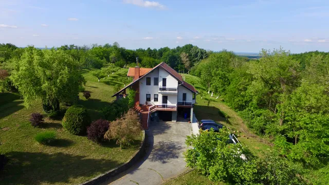 Kuća za odmor "Villa Merkur" - Orahovica