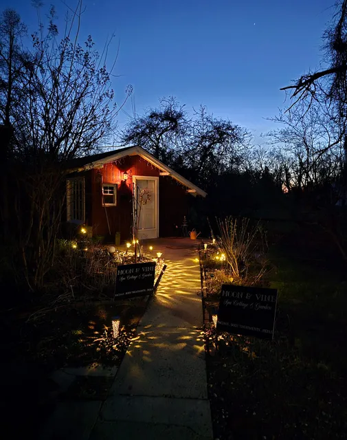 Moon & Vine Spa Cottage & Day Spa