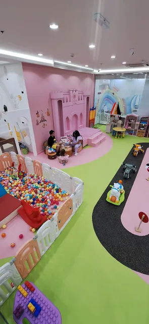 Happiness City -Entertainment + nursery