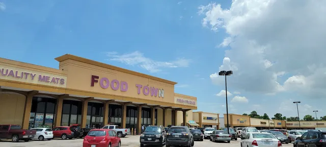 Pine Forest Shopping Center