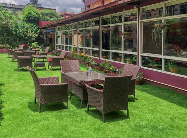 Hotel Crown Plaza -Naxal