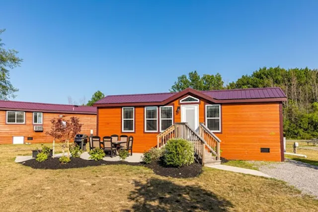 Niagara Falls / Grand Island KOA Holiday