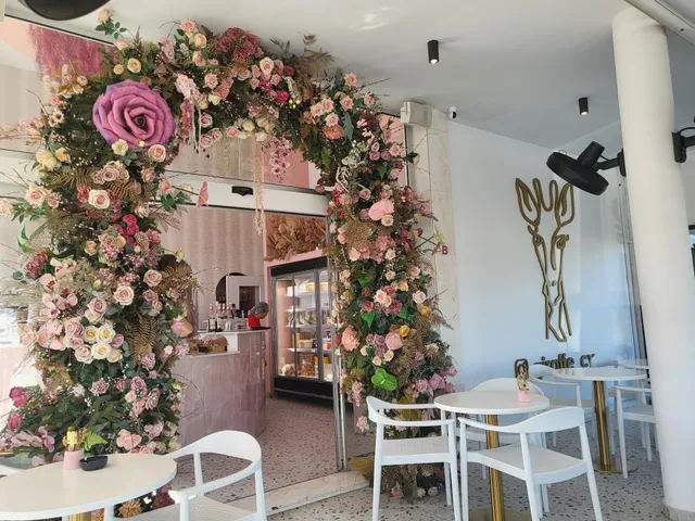 Giraffe Deli Brunch & Espresso