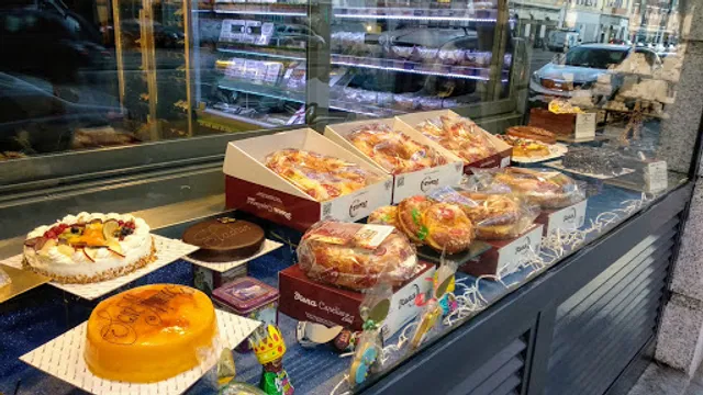 Pastelería Viena Capellanes