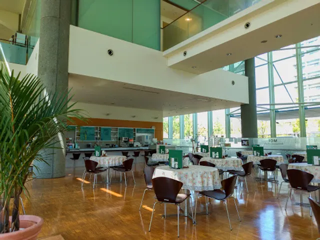 レストラン モア