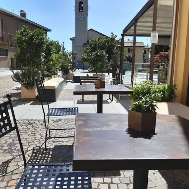 Bar Tabaccheria Maddalena - Chiacchiere da caffè IQOS PREMIUM PARTNER SOLBIATE CON CAGNO -