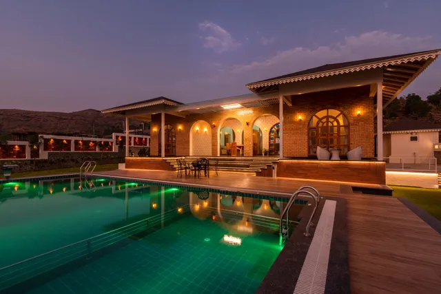 StayVista at Lake Arches - Igatpuri | Villa with Swimming Pool