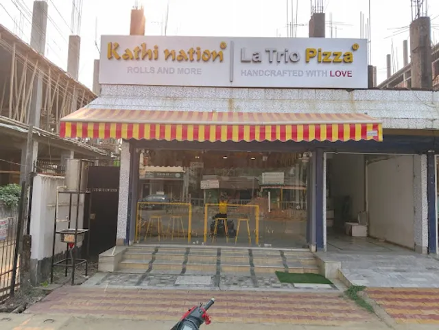 La Trio Pizza & The Kathi Nation