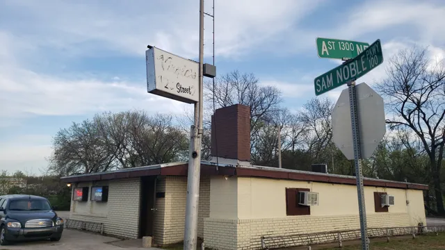 Virgie's 12th Street Pub