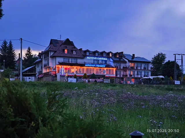 Przystań Caryńska w Polańczyku-Noclegi, Pizza, Tawerna, jachty, SUP'y, elektryki -