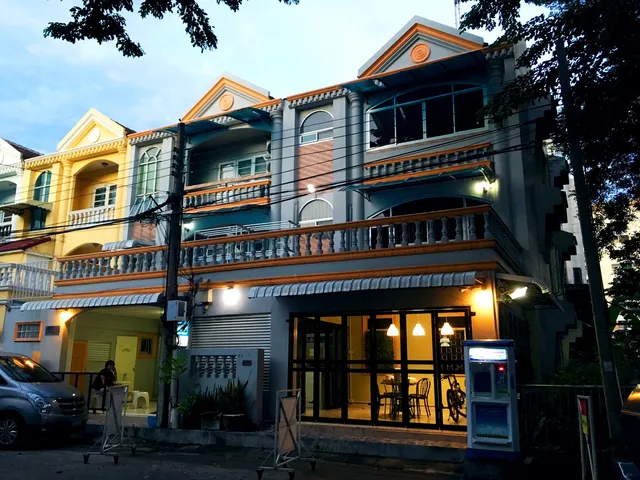 Park Avenue @ Huamark