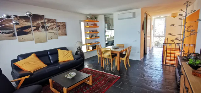 ¡VAMOS A LA PLAYA! 2 Pisos súper equipados en alquiler en Carboneras Fibra Wi-Fi 600 mb Amplia terraza 1ª línea de playa - AC