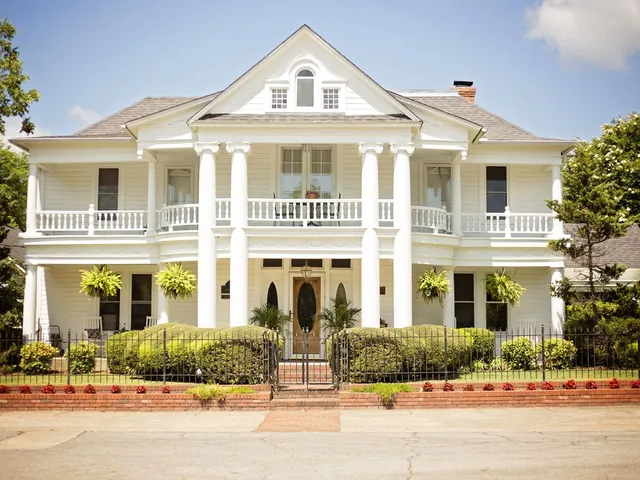 The Carriage House Inn