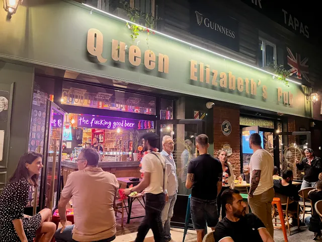 Queen Elizabeth’s Pub