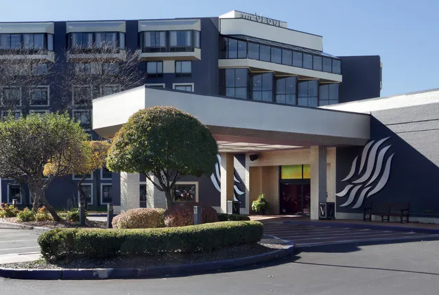 The Verve Hotel Boston Natick, Tapestry Collection by Hilton