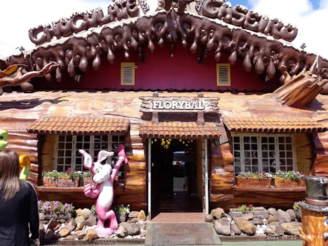 Cafe Colonial Green House