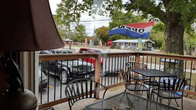 Bakery & Cafe Nonies