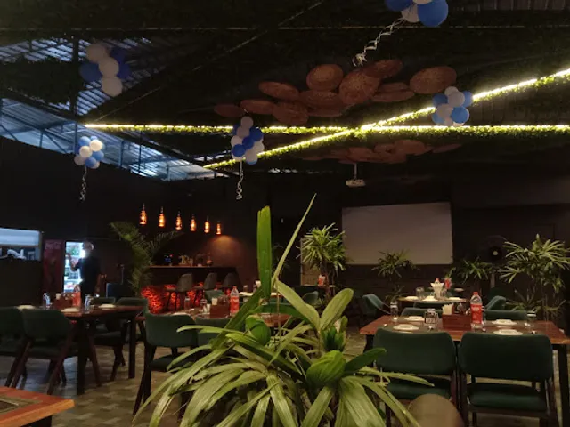 Avante Dine and Cafe