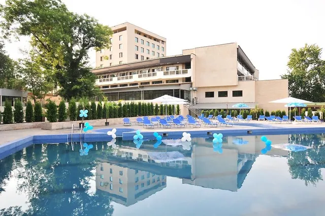 Хотел „България“