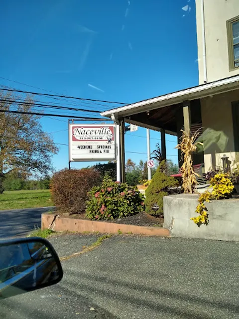 Naceville Hotel & Restaurant