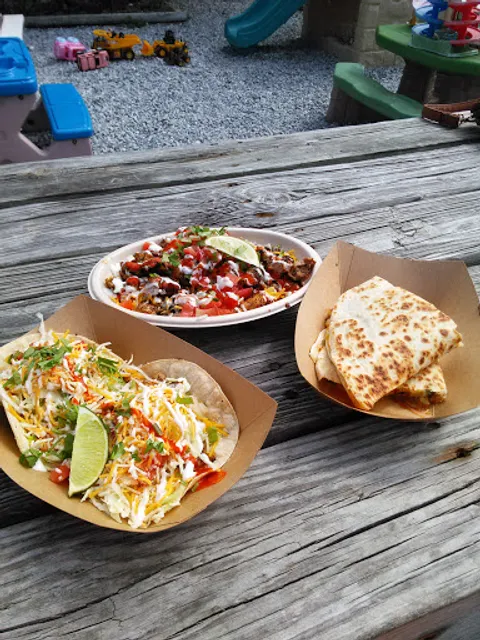 Finns Island Style Grub + Finns Barista Bar and Snack Shack