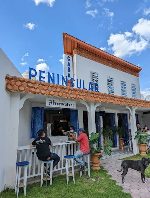 CASA PENINSULAR