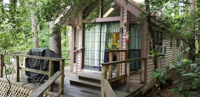 Tiger Creek Falls Inn