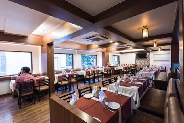 Captain Bar & Restaurant, Coastal Curry Family Restaurant