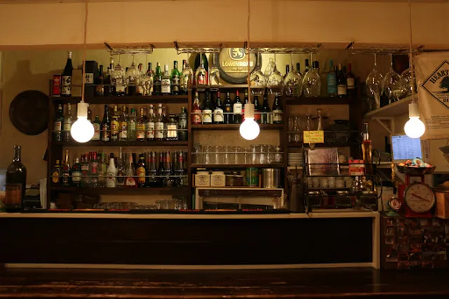 ワイン×ビール&カフェ LITTLE CROP