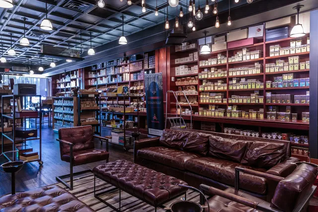 Casa de Montecristo Cigar Lounge & Bar